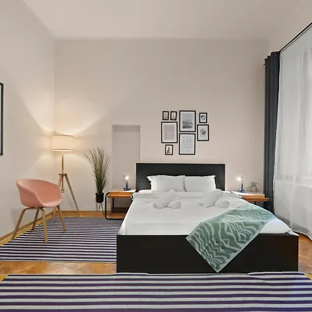 Διαμέρισμα Cismigiu - Spacious 2br Βουκουρέστι