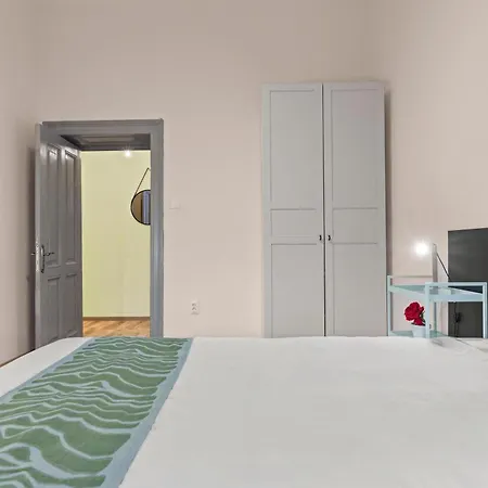 Διαμέρισμα Cismigiu - Spacious 2br Βουκουρέστι
